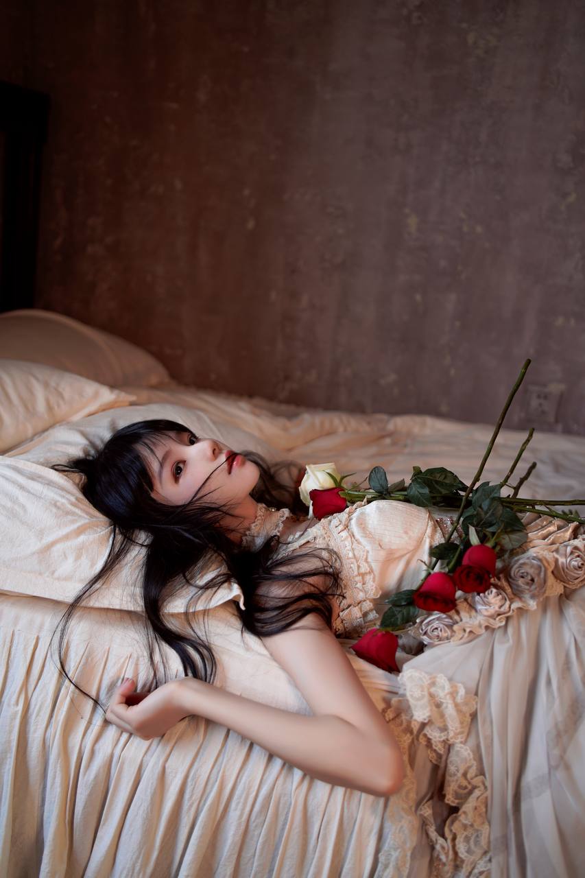 桜桃喵 – 玻璃玫瑰 [11P-207MB]-COSX写真网